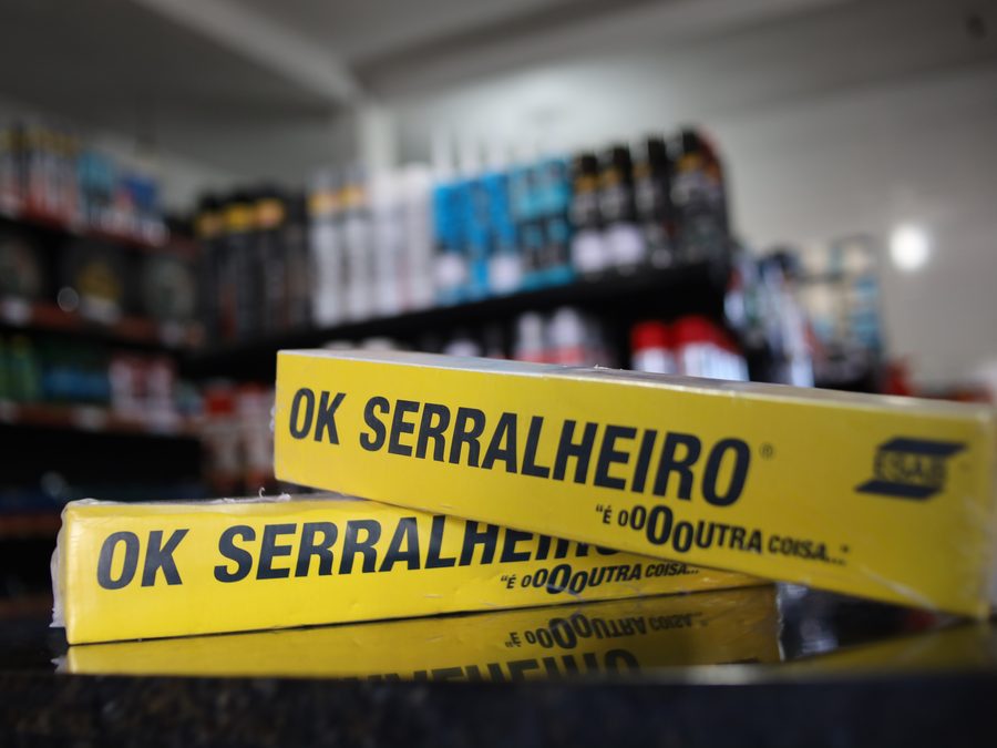 Eletrodos e insumos para solda disponíveis na ferragista